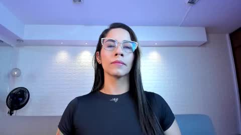 Snapshot of violeet_scott chatting on 12/04/25, 10:35 Violett Everyday From 0530 to 1430 Col Time online show from 12/04/25, 10:35