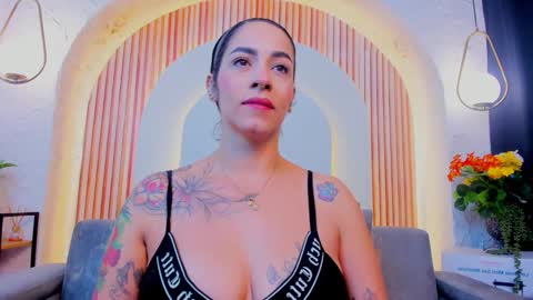 Violette online show from 03/25/26, 10:21