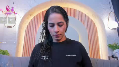 Violette online show from 04/18/26, 10:30