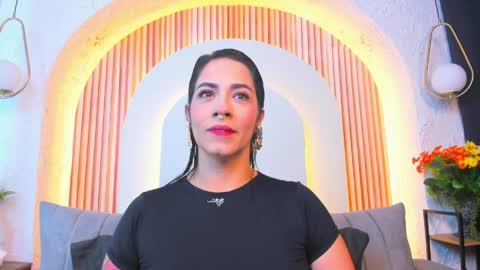Violette online show from 06/06/26, 10:42