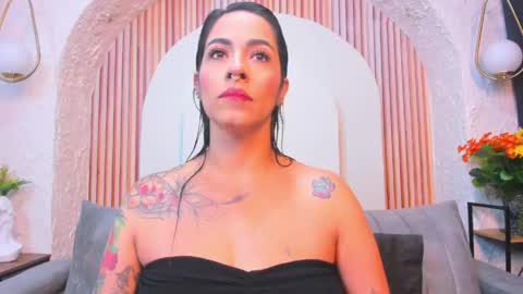 Violette online show from 06/08/26, 10:15