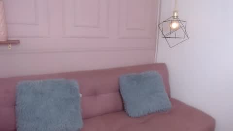 V I O L E T  online show from 03/31/26, 02:06