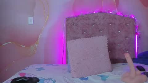 violet__taylor_ online show from 10/23/25, 02:22