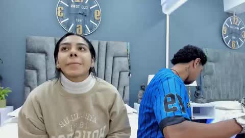 Violet and Myers online show from 10/04/25, 11:19