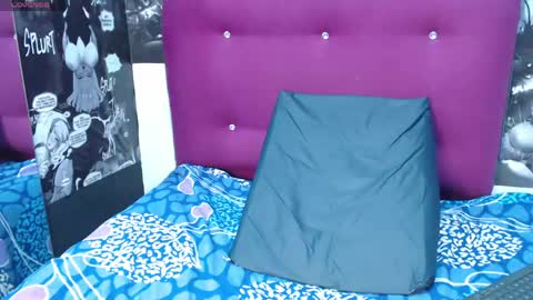 Violet online show from 04/21/26, 02:12