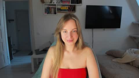 Snapshot of violet_blue_eyes chatting on 10/09/25, 08:56 Violet online show from 10/09/25, 08:56