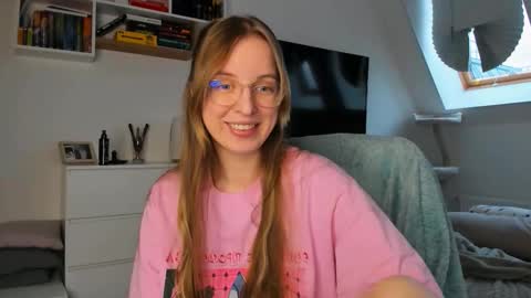 Violet online show from 12/02/25, 11:37