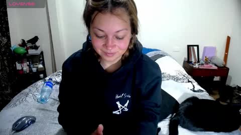  Violet  online show from 10/06/25, 03:09