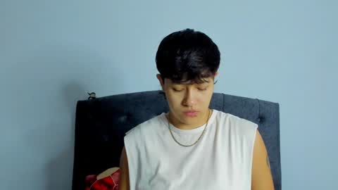 Violet and Casper online show from 01/22/25, 09:46