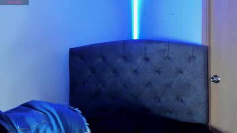 Violet and Casper online show from 02/21/25, 11:32