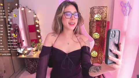 violet online show from 01/24/25, 05:21