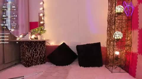 violet online show from 01/30/25, 08:31