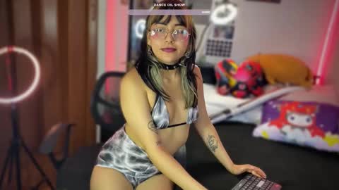 Snapshot of violet_hentai01 chatting on 02/19/25, 11:04 Violete Hentai01 online show from 02/19/25, 11:04