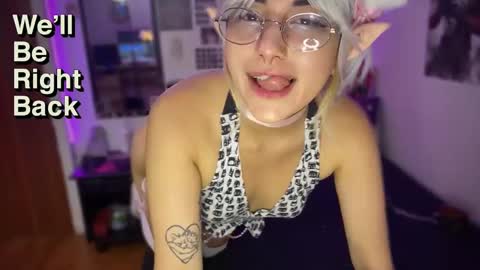 Snapshot of violet_hentai01 chatting on 03/06/25, 03:56 Violete Hentai01 online show from 03/06/25, 03:56