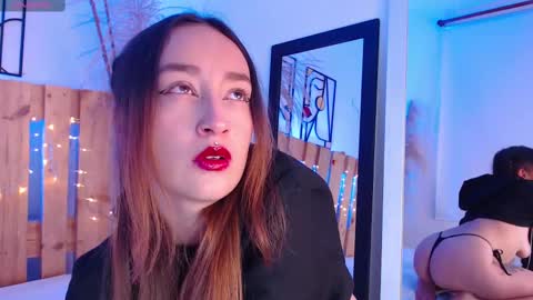 Snapshot of violet_jonesss chatting on 03/03/25, 01:42 Violet Jones online show from 03/03/25, 01:42