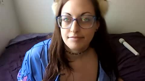 Violet Kitty online show from 07/22/26, 09:50