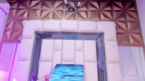 violet_milleer online show from 03/15/26, 07:20