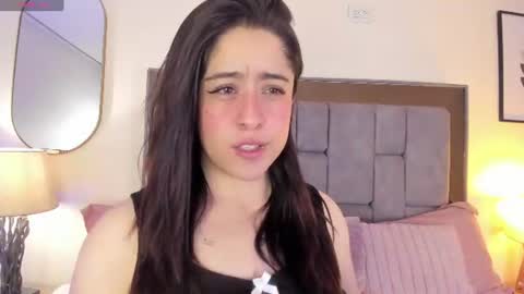 Snapshot of violet_nova1 chatting on 06/18/26, 11:36 Violet Nova online show from 06/18/26, 11:36