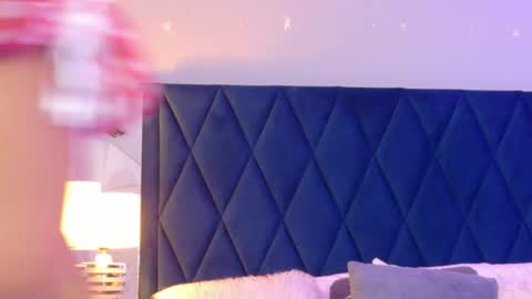 Violet  online show from 04/22/26, 07:15