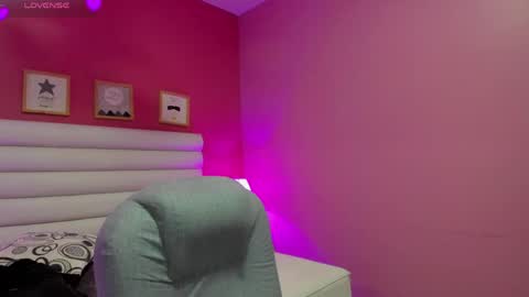 violet_sinclair online show from 04/26/26, 11:19