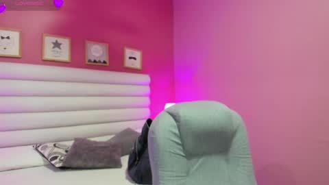 violet_sinclair online show from 05/04/26, 11:28