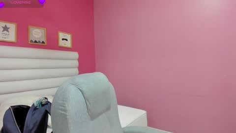 violet_sinclair online show from 06/06/26, 11:37