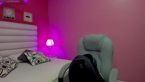 violet_sinclair online show from 06/08/26, 11:10