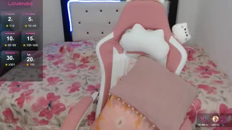Snapshot of violet_stone22 chatting on 02/17/25, 01:25 Violeta online show from 02/17/25, 01:25