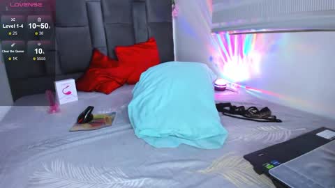 Snapshot of violet_taylor28 chatting on 02/01/25, 05:18 violett taylor online show from 02/01/25, 05:18