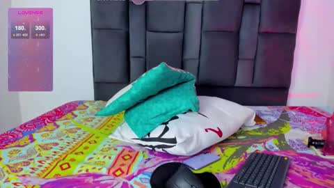 violett taylor online show from 02/21/26, 05:08