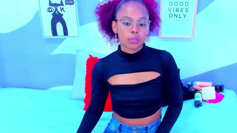 violeta_1404 online show from 12/15/25, 12:53