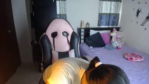 Snapshot of violeta_campbell chatting on 02/24/25, 08:58 violeta.. online show from 02/24/25, 08:58