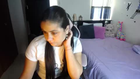 Snapshot of violeta_campbell chatting on 02/27/25, 07:15 violeta.. online show from 02/27/25, 07:15