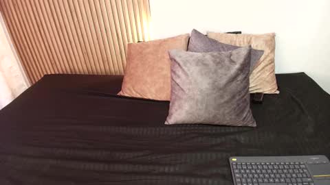 Violet  online show from 03/05/25, 06:56