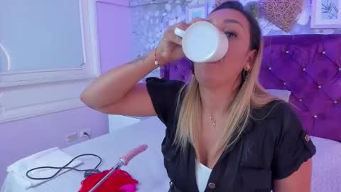 violeta_medina online show from 09/30/25, 11:04