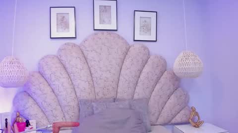 violeta_medina online show from 12/17/25, 01:00