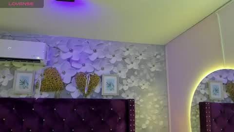 violeta_medina online show from 04/23/26, 02:57