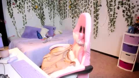 Violeta online show from 10/24/25, 04:58