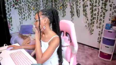 Violeta online show from 11/24/25, 05:45