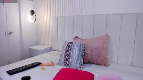 Violeta Rodriguez online show from 03/17/26, 10:13