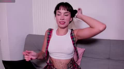 Violeta Rodriguez online show from 03/25/26, 05:30