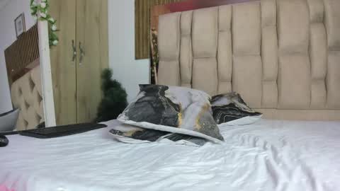 violeta_rosex online show from 04/19/26, 01:16