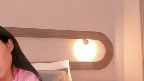 Snapshot of violeta_sum chatting on 05/05/26, 12:35 Violeta Sum online show from 05/05/26, 12:35