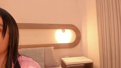 Snapshot of violeta_sum chatting on 06/03/26, 12:30 Violeta Sum online show from 06/03/26, 12:30