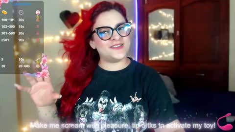 Snapshot of violetabitch chatting on 11/18/25, 01:22 Violetta Morningstar online show from 11/18/25, 01:22