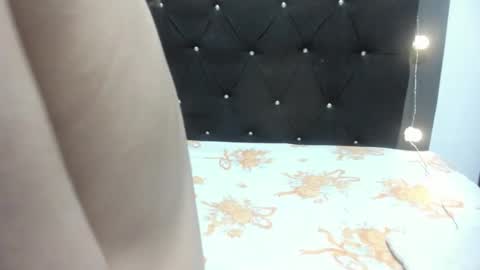 VioletaDums online show from 04/13/26, 04:18