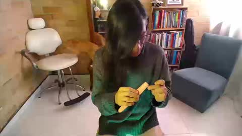 Violeta Gmez online show from 09/10/25, 02:28