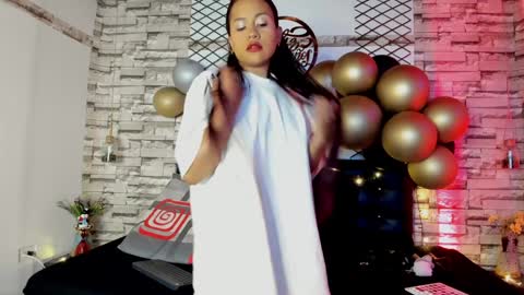 Snapshot of violetaqueen_ chatting on 12/14/24, 01:05 Violeta online show from 12/14/24, 01:05