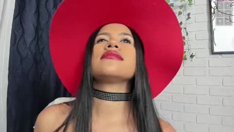 Snapshot of violetaqueen_ chatting on 09/20/25, 02:12 Violeta online show from 09/20/25, 02:12