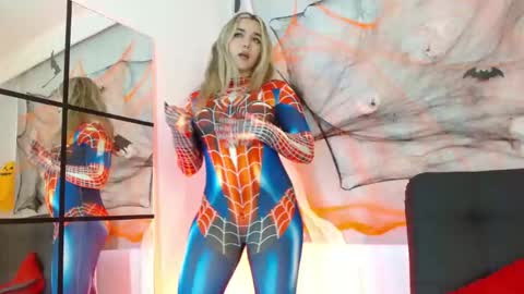 Violeta online show from 10/23/25, 05:01